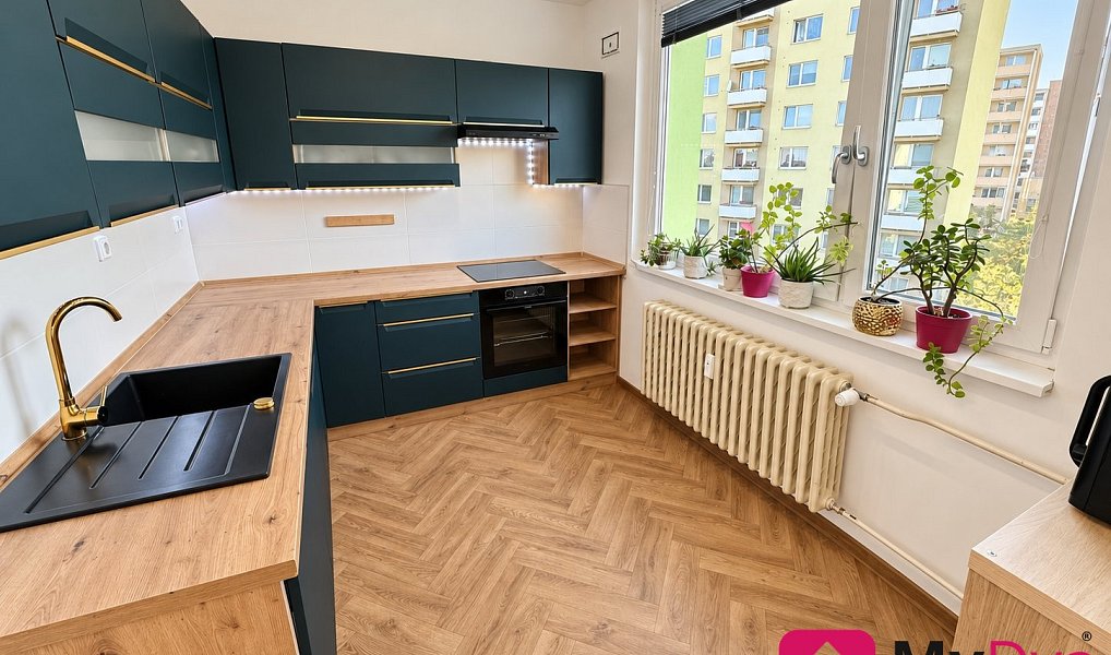 Prodej bytu 2+1 58 m², náměstí Svobody, Znojmo