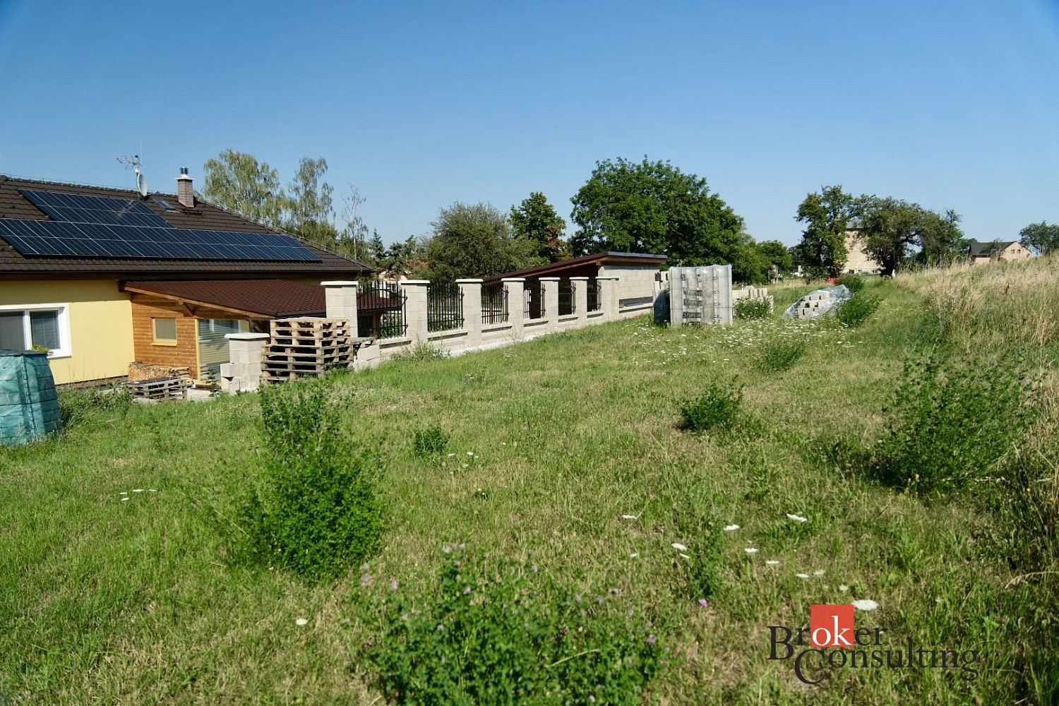 Prodej stavebního pozemku 881 m² – fotografie 5