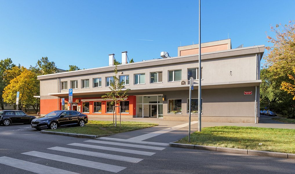 Pronájem kanceláře 330 m², Horoměřice – fotka 1 z 10