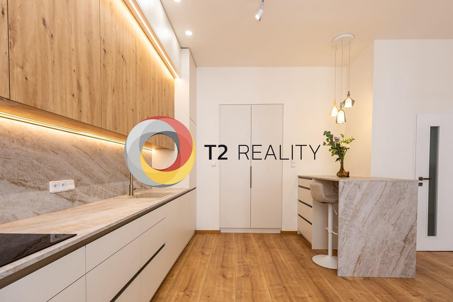 Pronájem bytu 4+kk 91 m² – fotografie 2