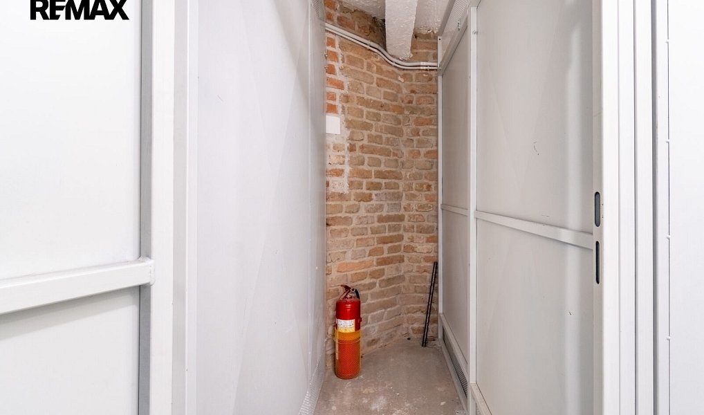 Pronájem bytu 1+kk 25 m², Praha – náhled fotky 16