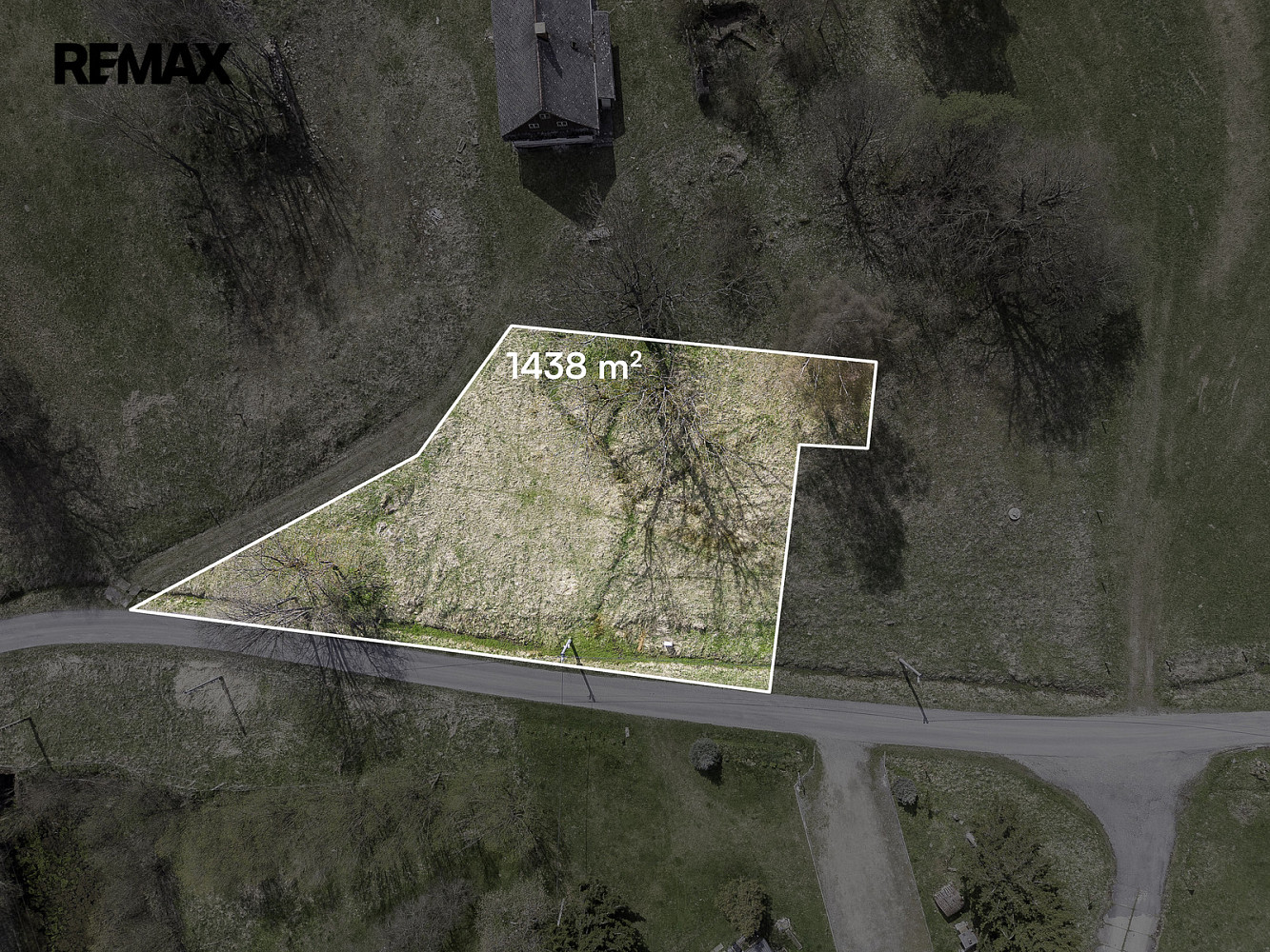 Prodej stavebního pozemku 1 438 m² – fotografie 2