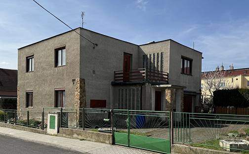 Prodej domu 230 m² s pozemkem 612 m², Karla Čapka, Lom, okres Most