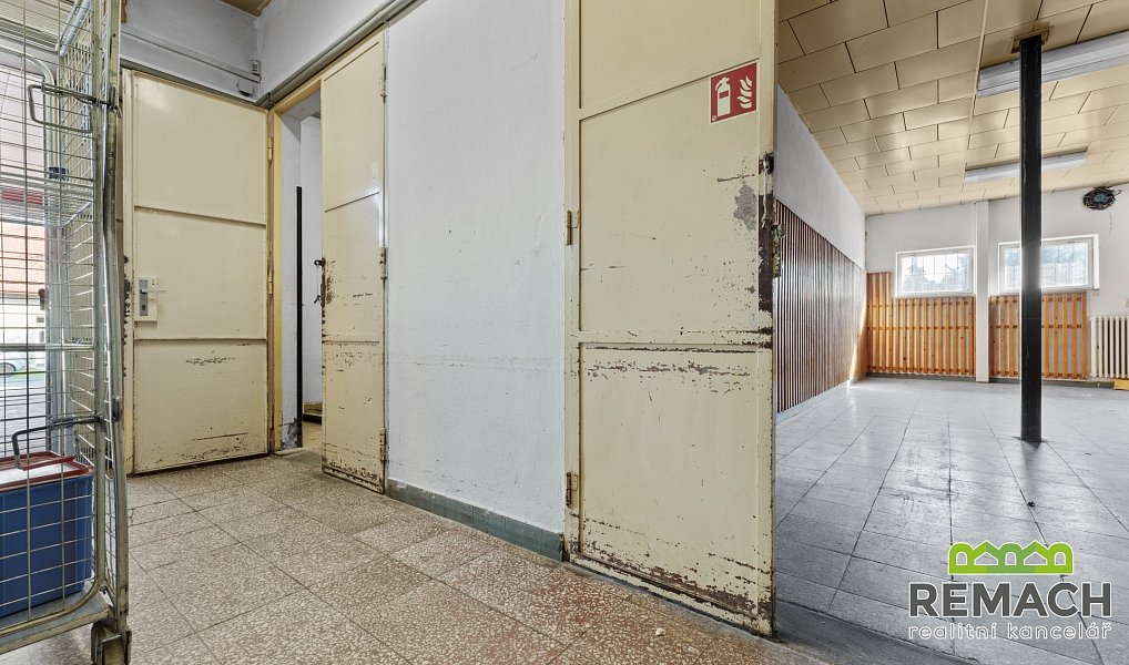 Pronájem obchodních prostor 40 m², Kunovice – náhled fotky 3