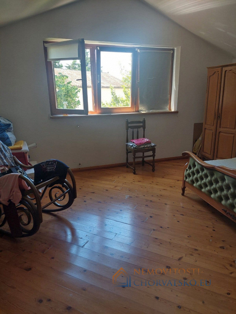 Prodej domu 250 m² s pozemkem 300 m² – další
