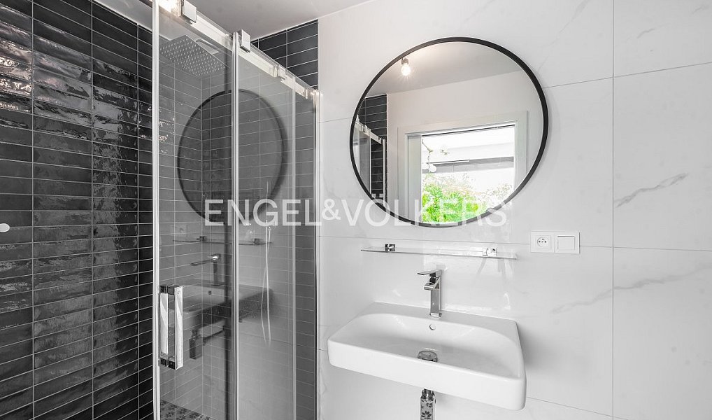 Pronájem domu 165 m² s pozemkem 120 m², Praha – náhled fotky 11