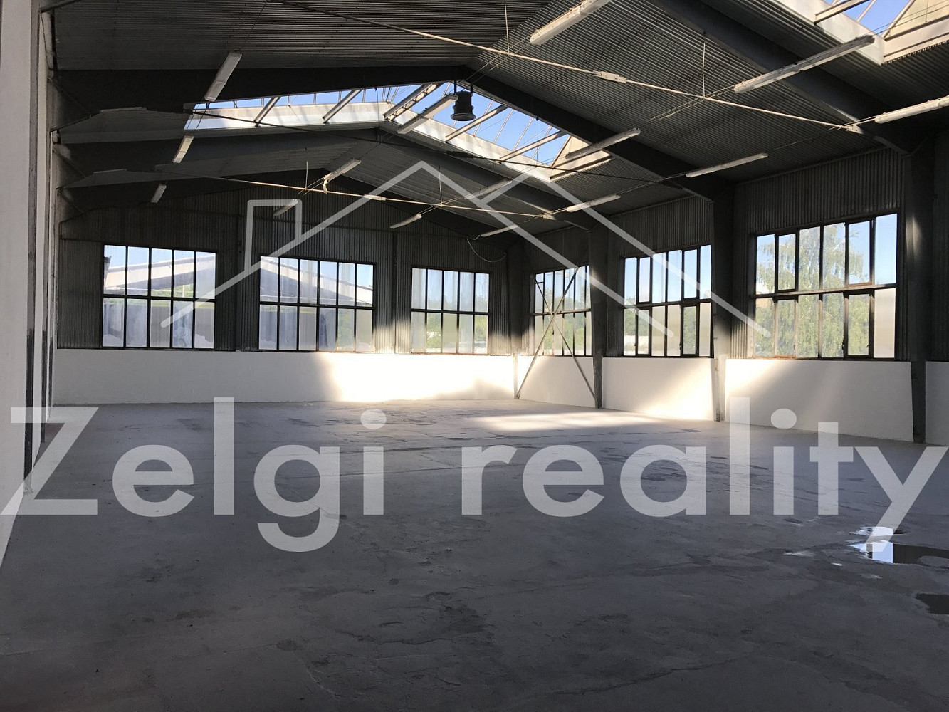 Pronájem skladovacích prostor 1 705 m²