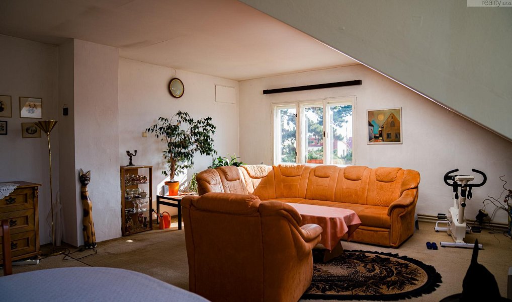 Prodej domu 291 m² s pozemkem 2 236 m², Dubí – náhled fotky 19