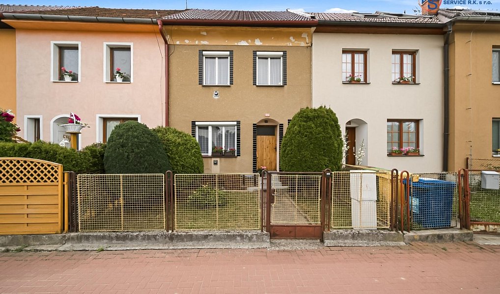 Prodej domu 140 m² s pozemkem 261 m², Uničov – fotka 1 z 30