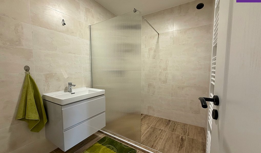 Prodej domu 215 m² s pozemkem 397 m², Bánov – náhled fotky 6