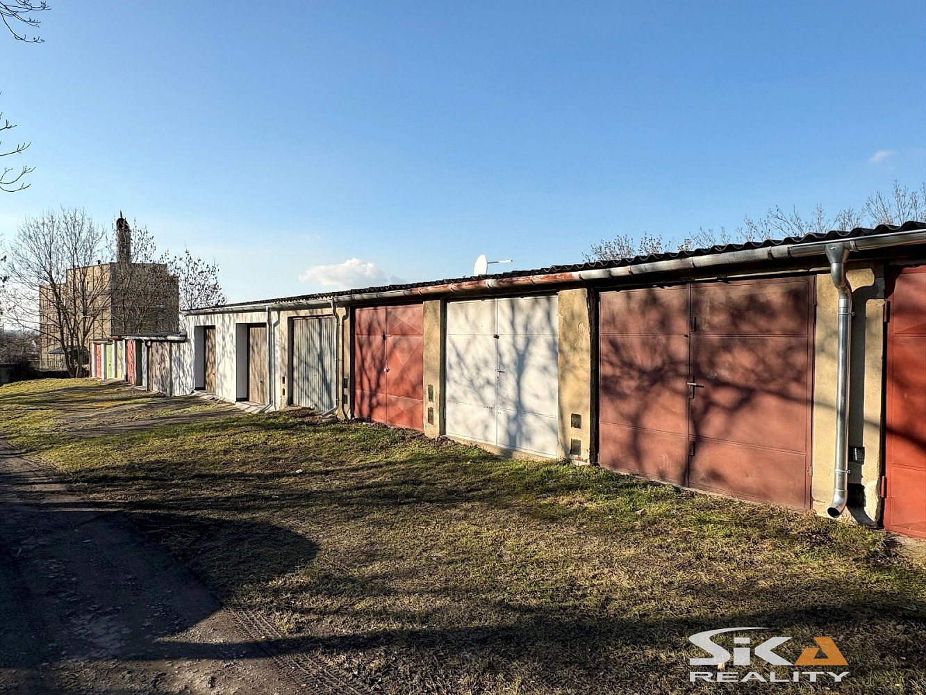 Prodej řadové garáže, 18 m² – pohled 2
