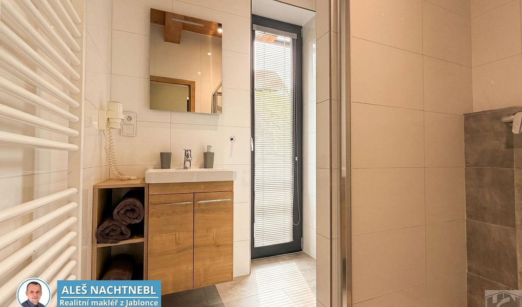 Prodej ubytovacího objektu 178 m², Libuň – náhled fotky 18