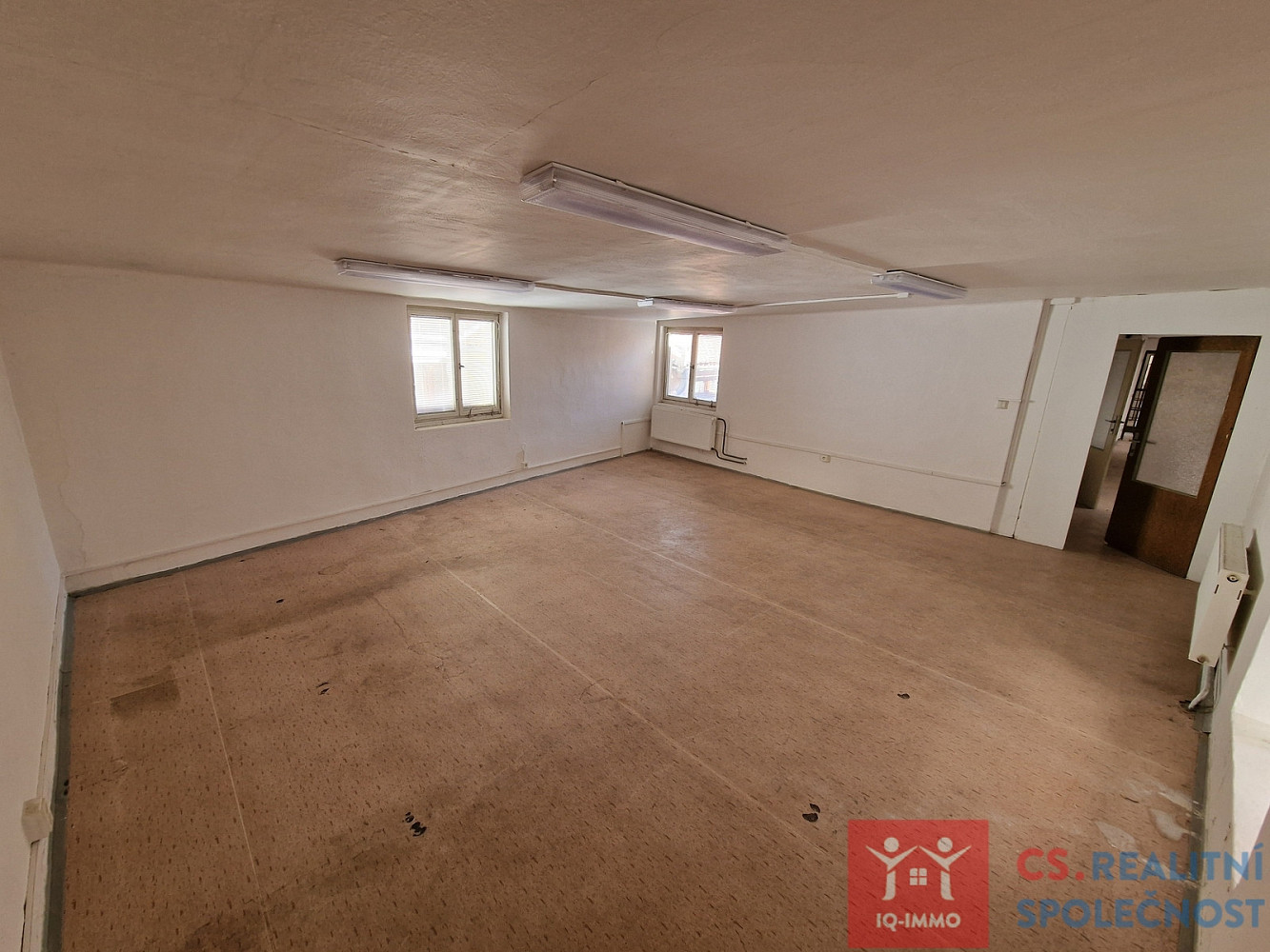 Pronájem obchodních prostor 120 m² – pohled 3