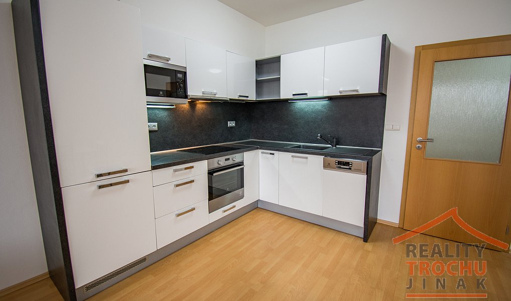 Prodej bytu 3+kk 105 m², Hradec Králové – náhled fotky 2