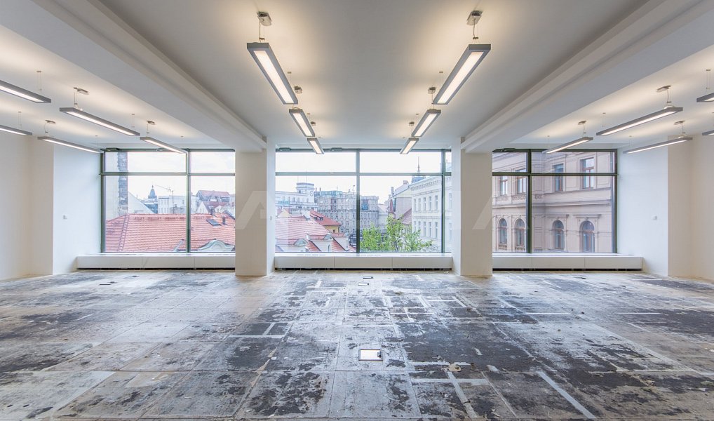 Pronájem kanceláře 133 m², Praha – náhled fotky 2