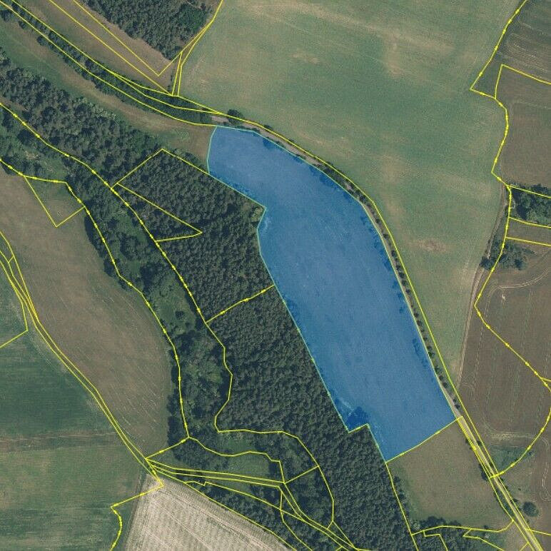 Pronájem pole 563 972 m²