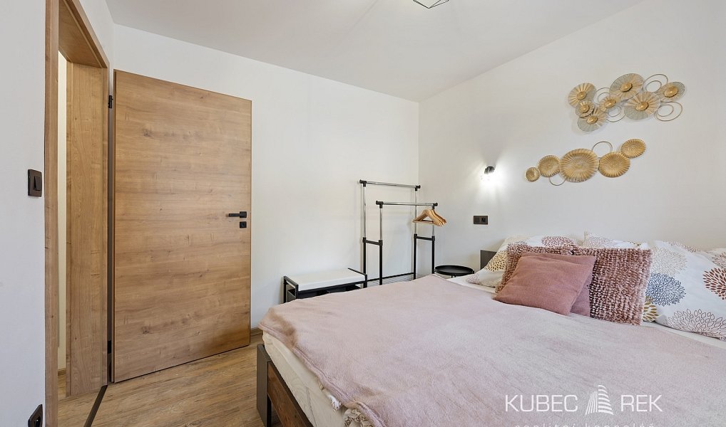 Prodej bytu 3+kk 57 m², Horní Planá – náhled fotky 11