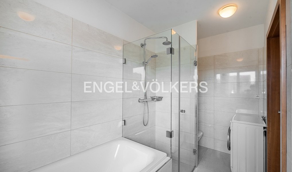 Pronájem bytu 3+kk 86 m², Praha – náhled fotky 9