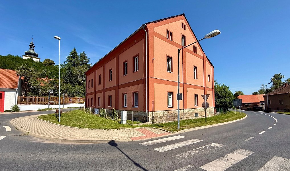 Prodej domu 373 m² s pozemkem 1 106 m², Hřivice – náhled fotky 2