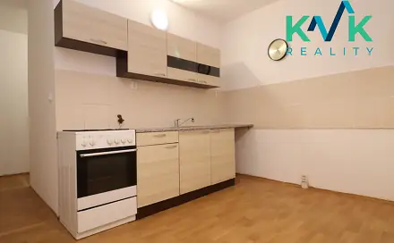 Prodej bytu 3+1 82 m², Konečná, Karlovy Vary - Rybáře