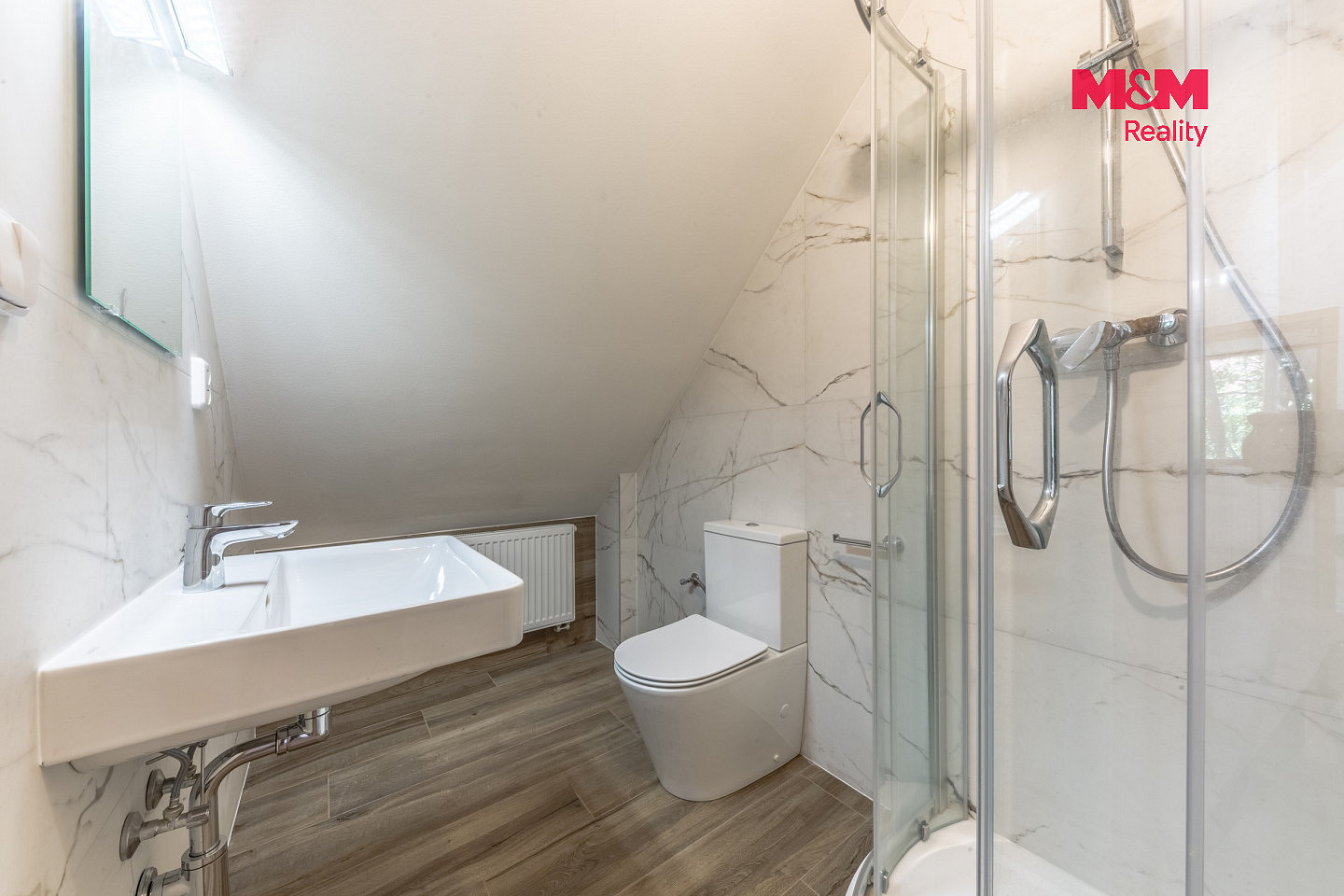 Prodej ubytovacího objektu 450 m² – fotografie 4