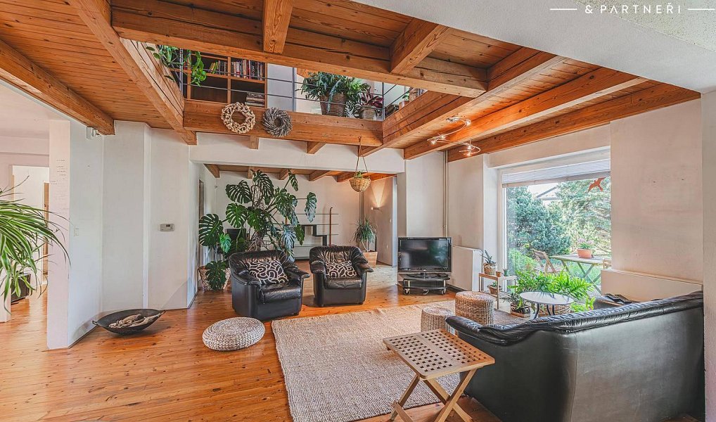 Prodej domu 300 m² s pozemkem 1 176 m², Hradec Králové – náhled fotky 3