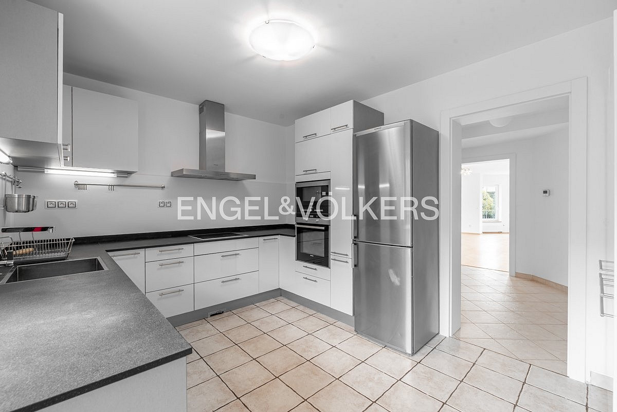 Prodej domu 403 m² s pozemkem 999 m² — photo 4