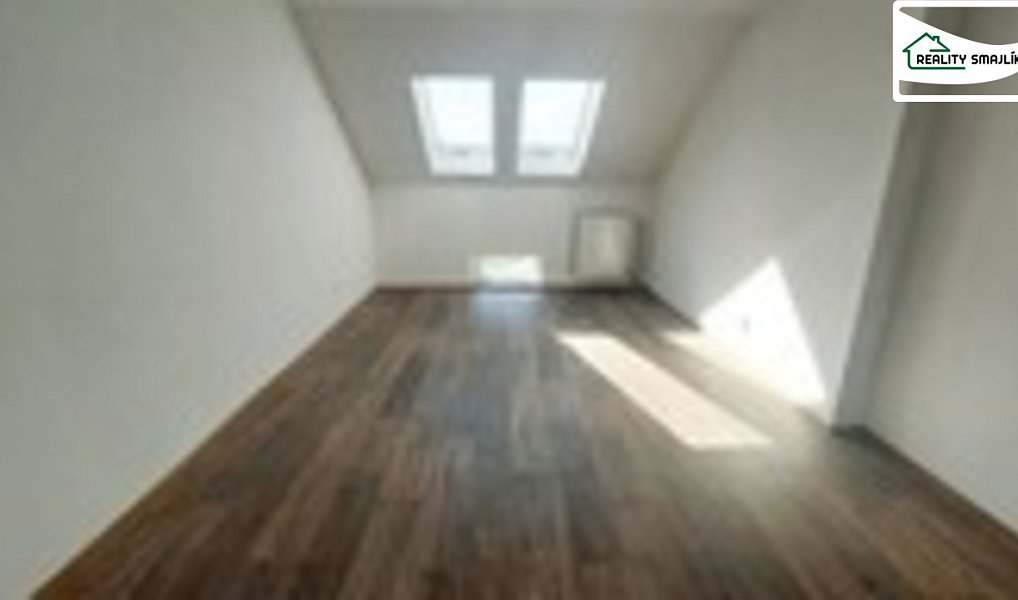 Pronájem bytu 3+1 163 m², Cheb – náhled fotky 3