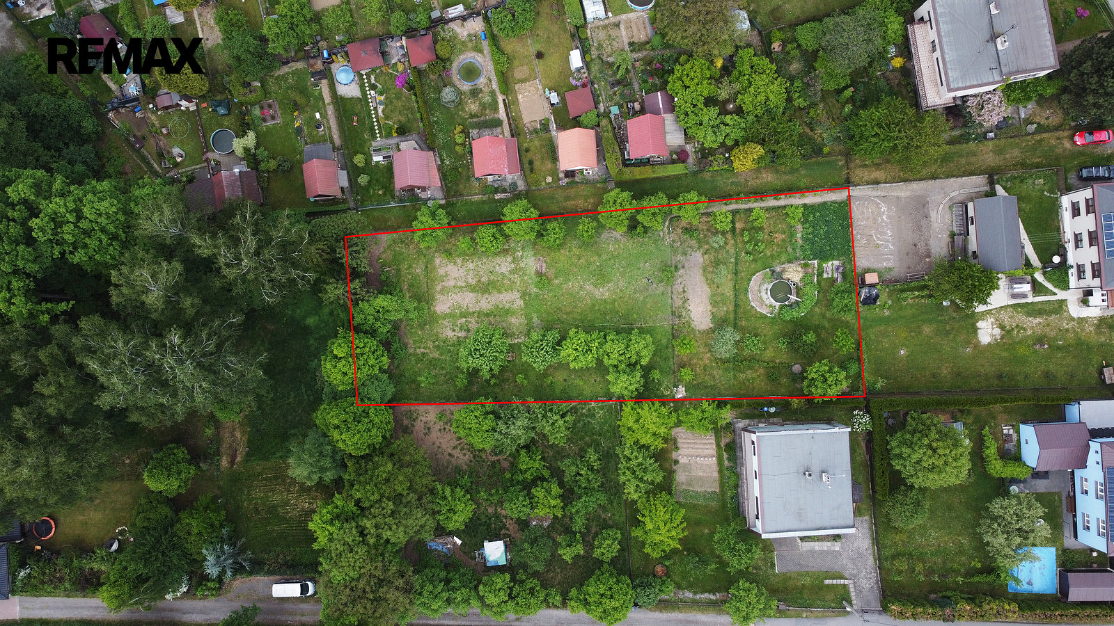 Prodej stavebního pozemku 1 609 m² — photo 2