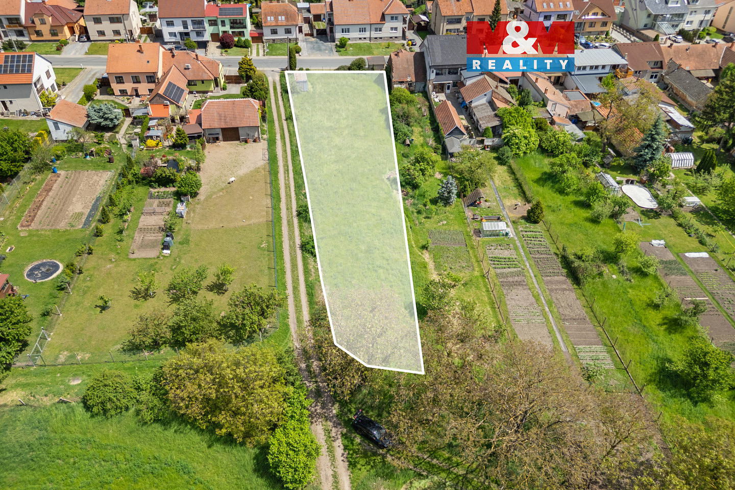Prodej stavebního pozemku 1 718 m²