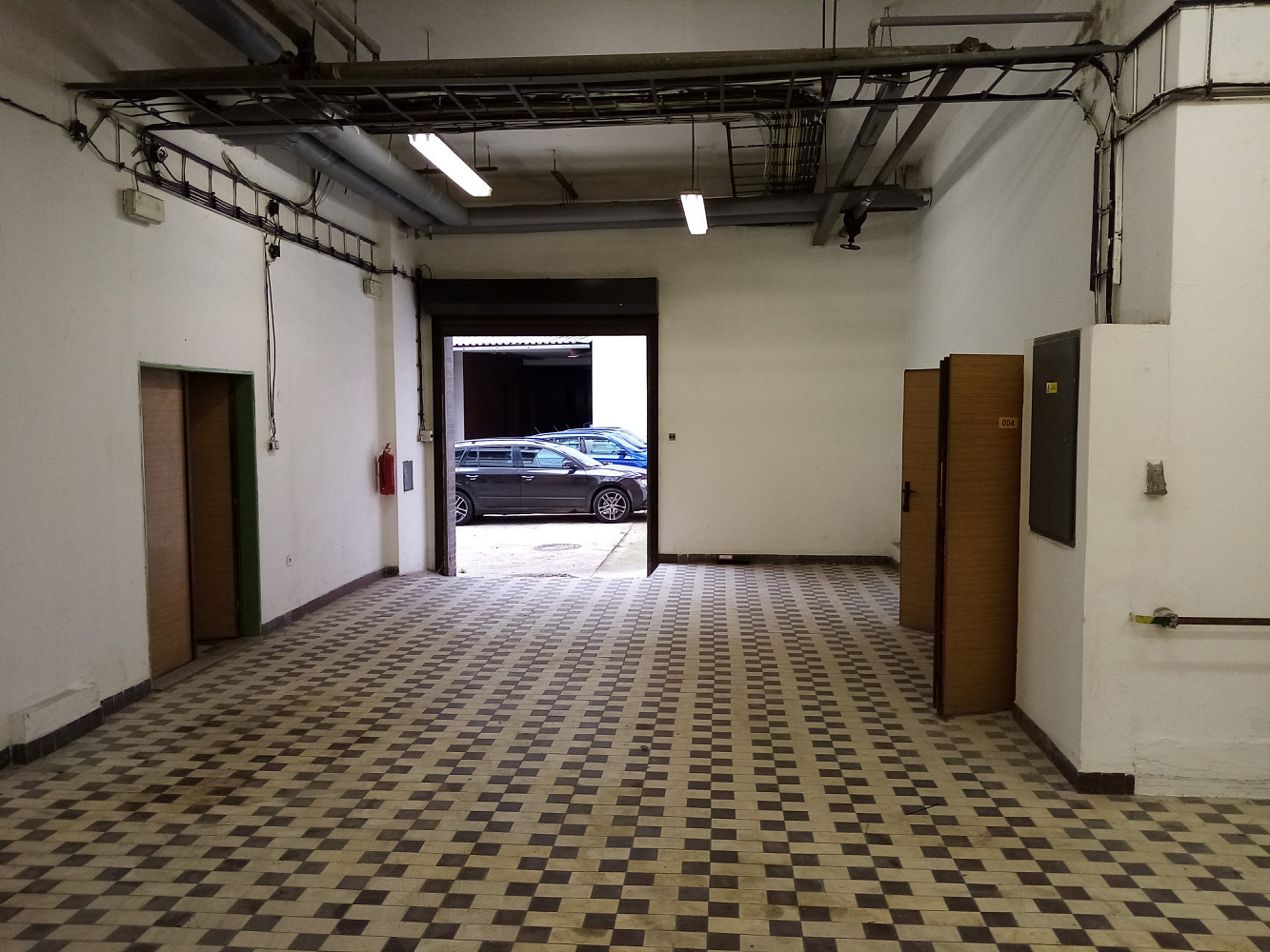Pronájem komerčního objektu (jiného typu) 112 m²