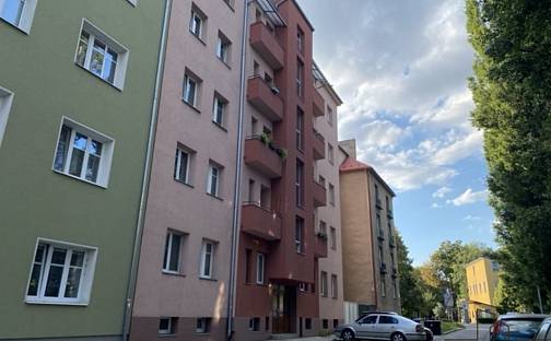 Pronájem bytu 2+1 80 m², Charkovská, Olomouc