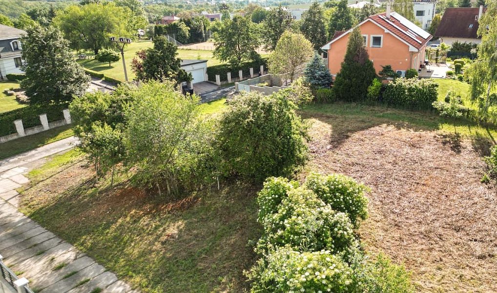 Prodej stavebního pozemku 887 m², Statenice – náhled fotky 3