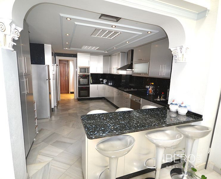 Pis 5+kk – Marbella, Nueva Andalucía - Vista 4