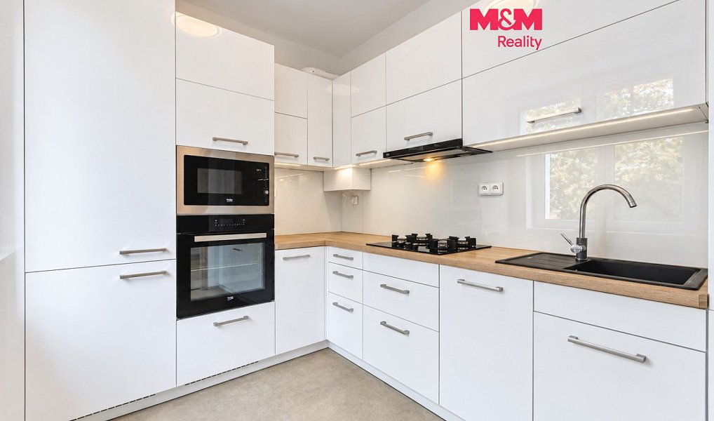 Prodej bytu 2+1 54 m², Klatovy – fotka 1 z 25