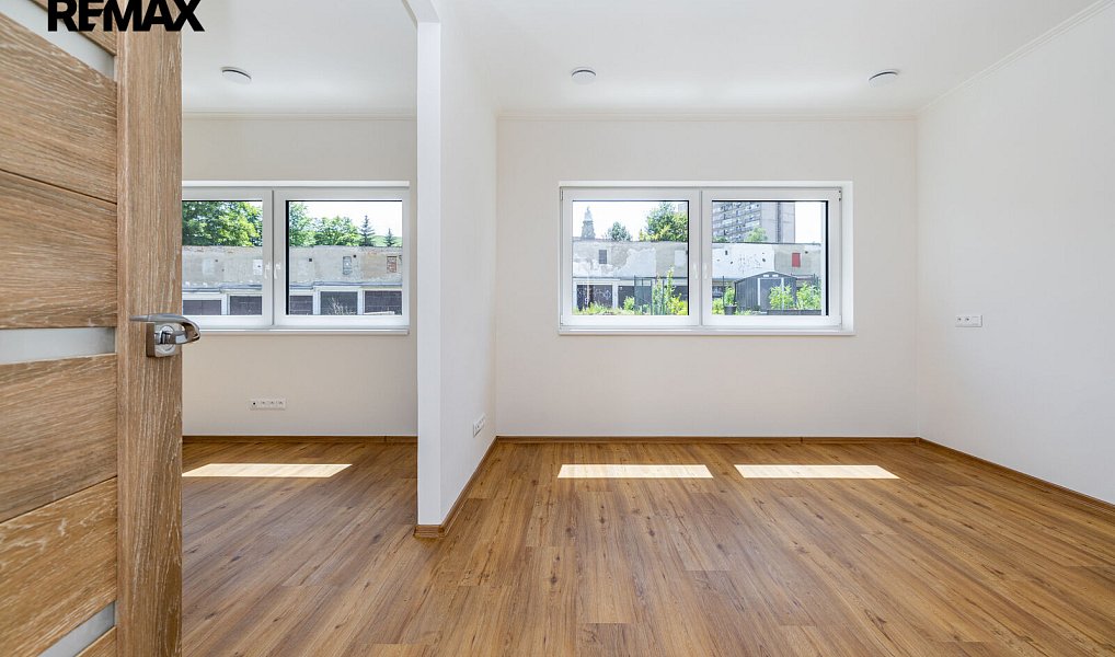 Prodej domu 149 m² s pozemkem 292 m², Teplice – náhled fotky 12