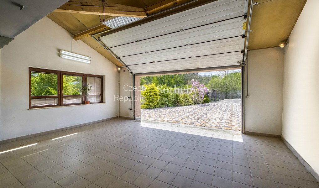 Prodej domu 422 m² s pozemkem 3 263 m², Beroun – náhled fotky 27