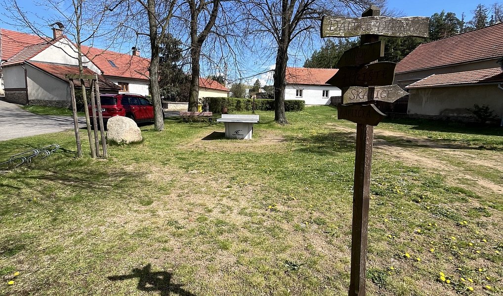 Prodej stavebního pozemku 1 217 m², Daleké Dušníky – náhled fotky 15