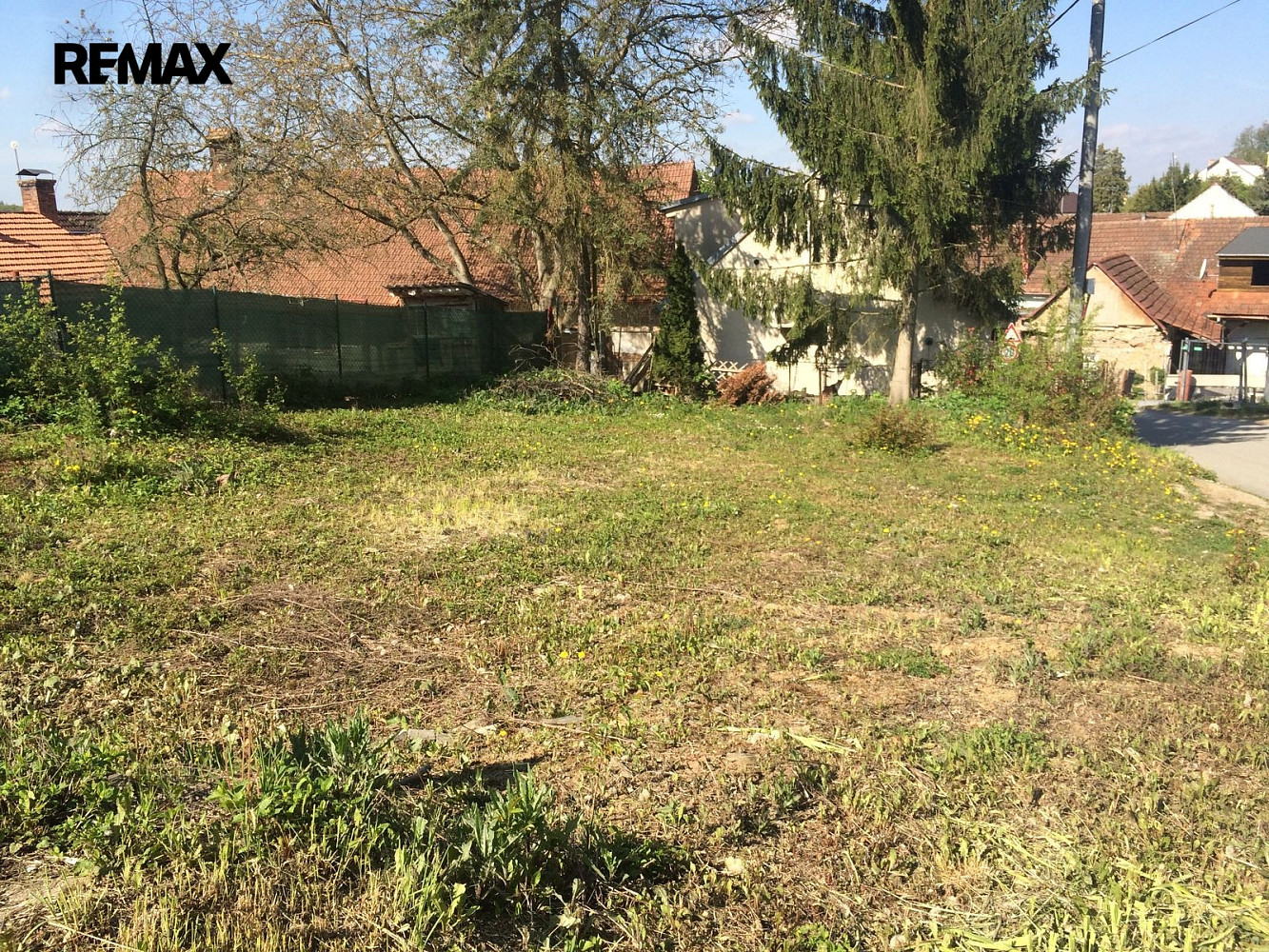 Prodej stavebního pozemku 310 m² – další