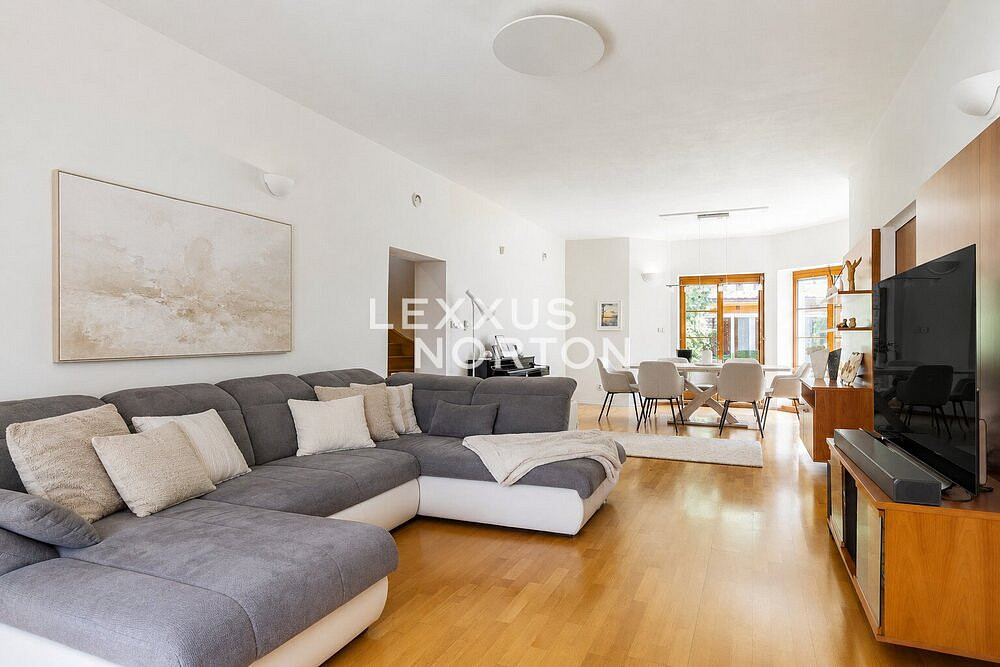 Prodej domu 252 m² s pozemkem 1 774 m² – fotografie 4