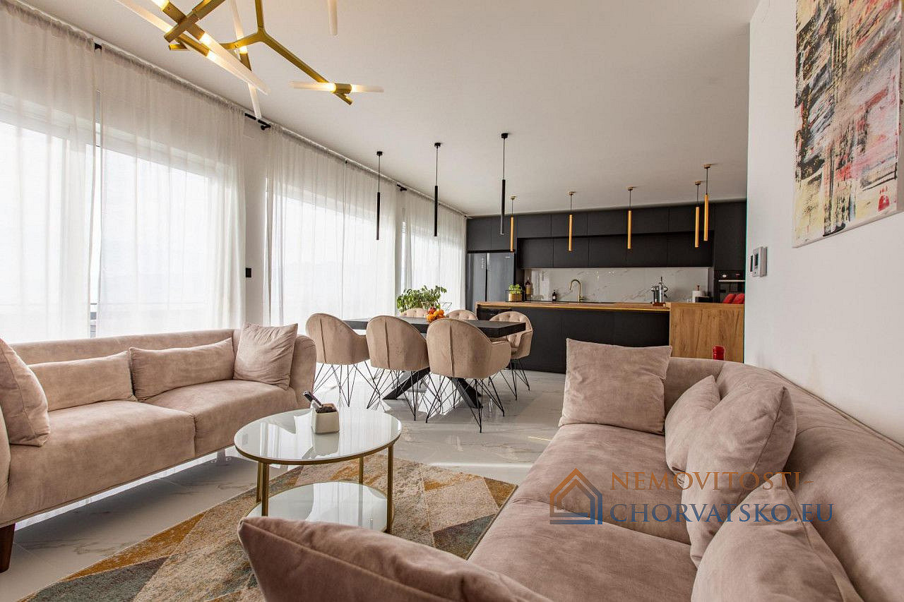 Prodej domu 120 m² s pozemkem 600 m² - Meer