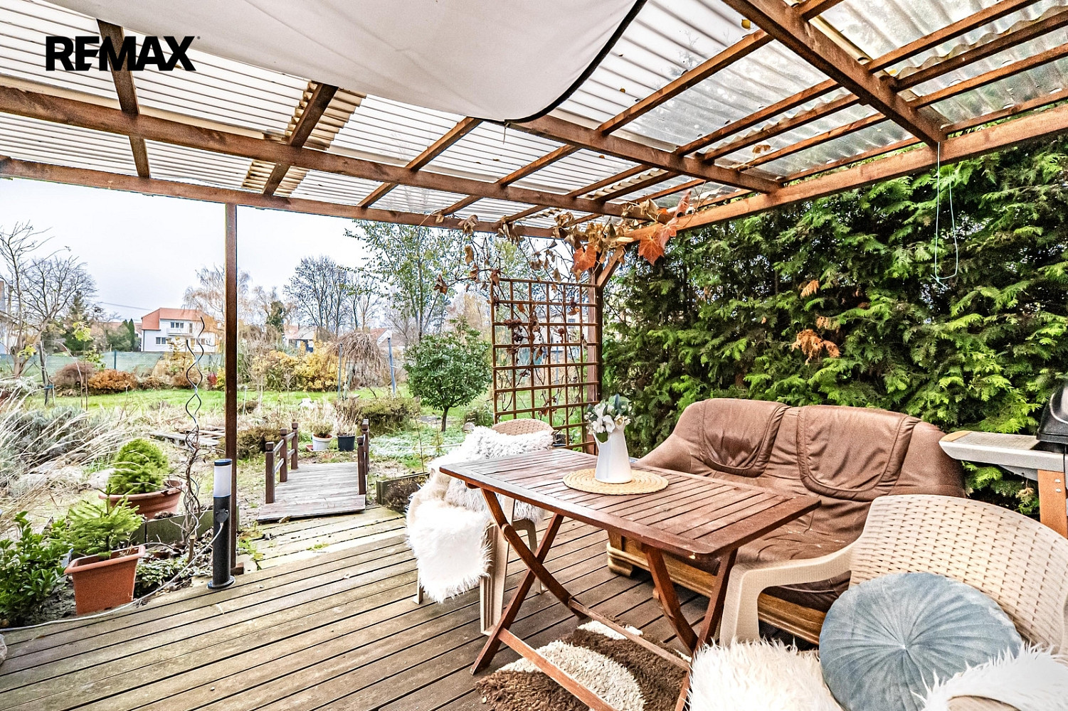 Prodej domu 300 m² s pozemkem 1 169 m²