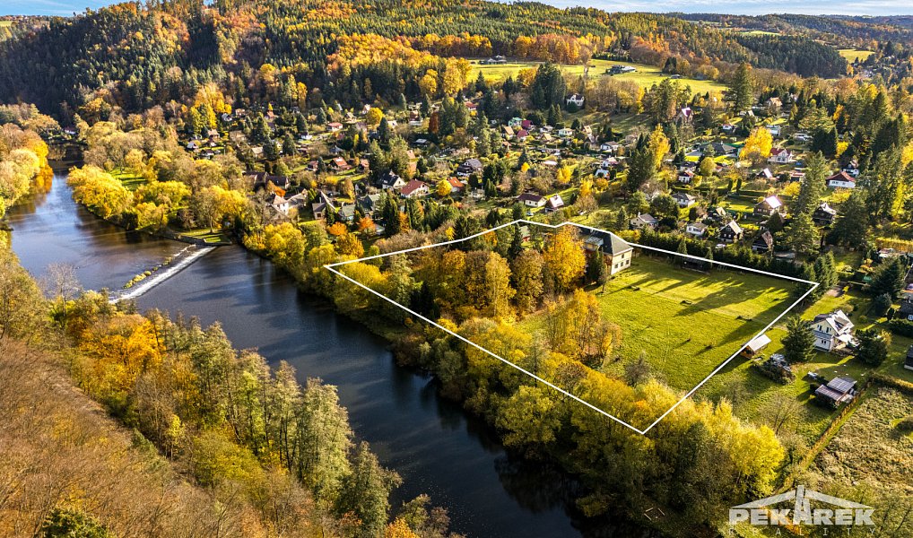 Prodej ubytovacího objektu 1 400 m², Samopše – náhled fotky 32