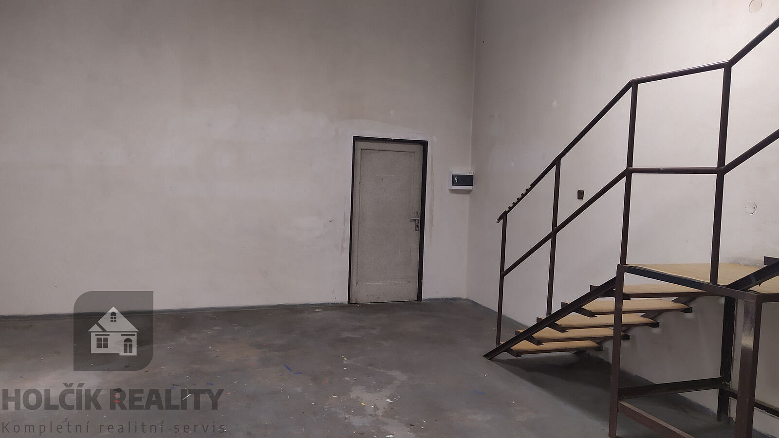 Pronájem obchodních prostor 144 m² – fotografie 5