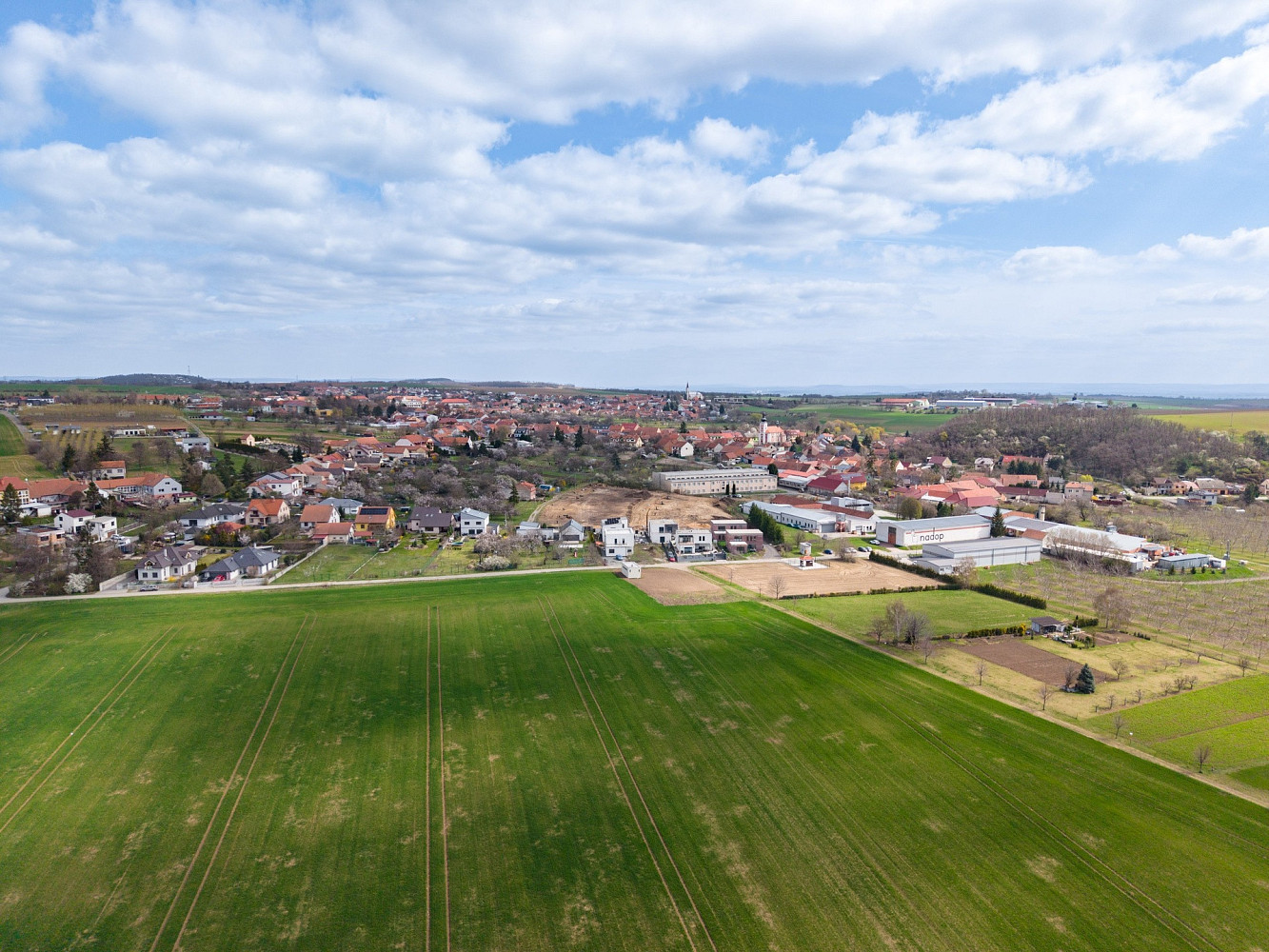 Prodej stavebního pozemku 762 m² – pohled 4
