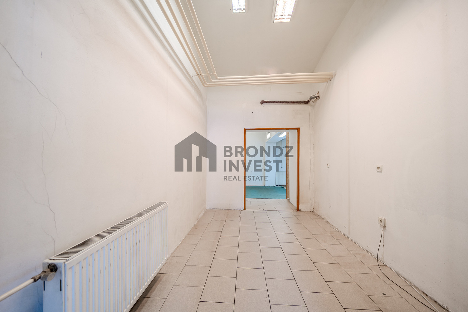 Pronájem obchodních prostor 124 m² – pohled 6