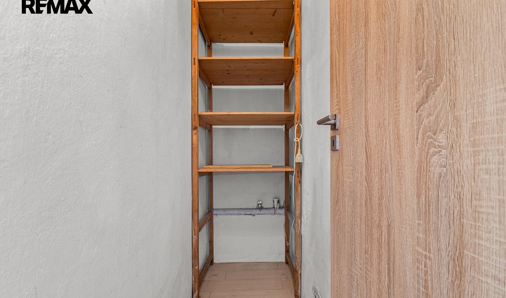 Prodej bytu 1+1 45 m², Praha – náhled fotky 8
