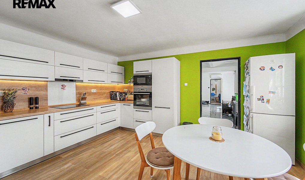Prodej domu 222 m² s pozemkem 1 257 m², Kly – náhled fotky 19