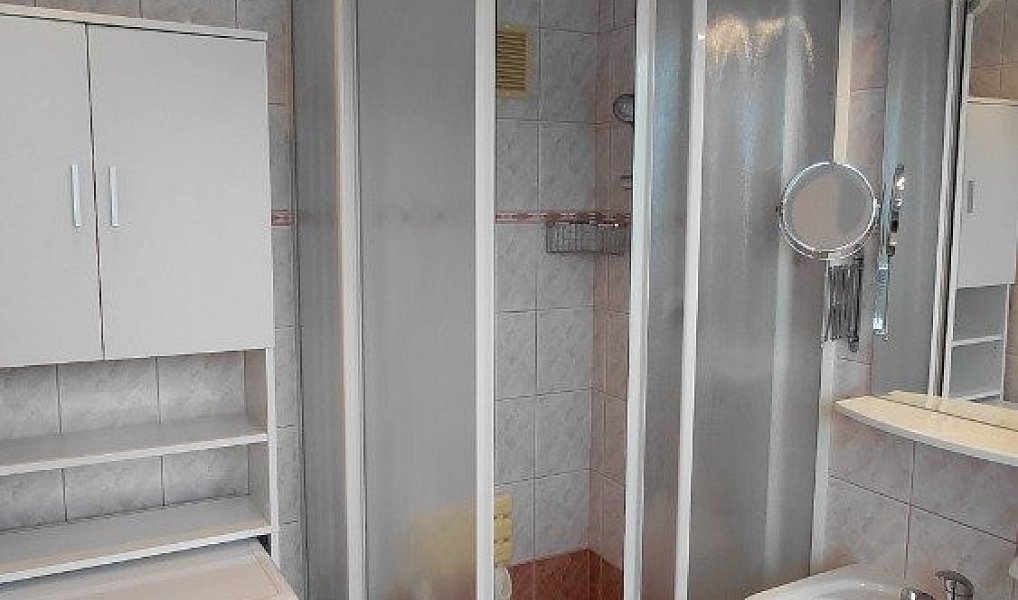 Pronájem bytu 3+1 59 m², Hradec Králové – náhled fotky 2