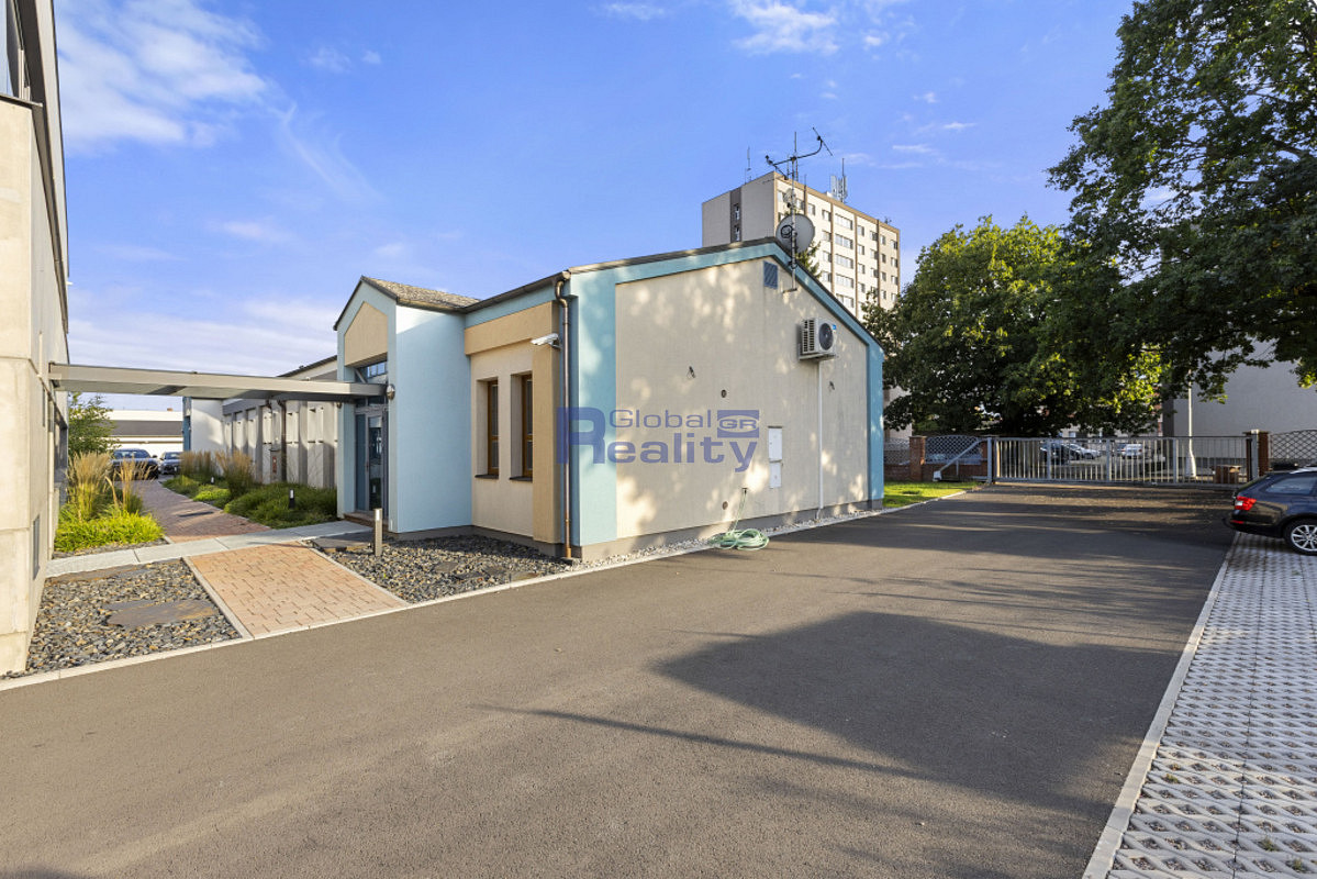 Prodej výrobních prostor 2 133 m² – fotografie 2